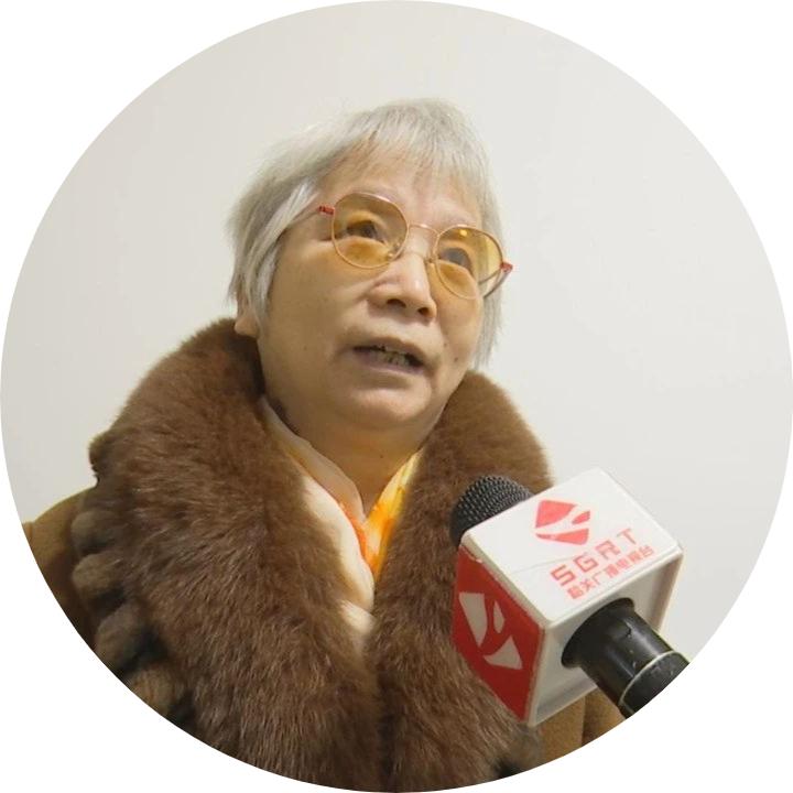 DƬ